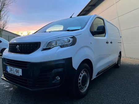 2024 Peugeot Expert  €19,900