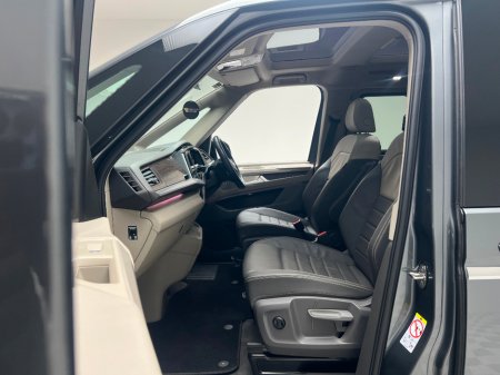 2023 Volkswagen Multivan STYLE 1.4 PHEV DSG *7 SEATER* €62,990 thumbnail