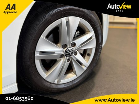 2021 Volkswagen Golf MK 8 New Model 1.0 Self Charging Mild Hybrid, AA APPROVED // FINANCE & NATIONWIDE DELIVERY AVAILABLE // SIMI DEALER €23,995 thumbnail