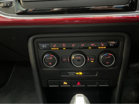 2015 Volkswagen Beetle €11950! 2015 VOLKSWAGEN BEETLE DESIGN LEATHER PACKAGE 1.2 AUTOMATIC / HEATED SEATS / PADDLE SHIFTERS €11,950 thumbnail