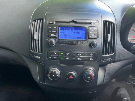 2011 Hyundai i30 1.6 CRDi 90hp Classic Eco €2,390 thumbnail