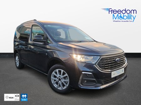 2023 Ford Tourneo Connect wheelchair access €25,995