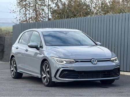 2022 Volkswagen Golf 2022 Volkswagen Golf R-LINE TSI €27,995 thumbnail