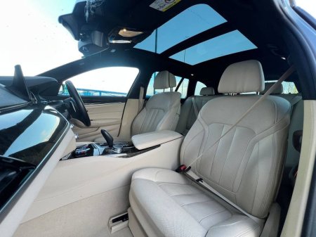 2018 BMW 5 Series 523d M-SPORT COMPETITION TOURING 2.0 // PANORAMIC SUNROOF // MASSAGE SEATS // 360 PARKING CAMERAS // DIGITAL CLUSTER €31,900