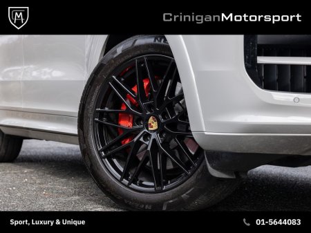 2023 Porsche Cayenne 3.0 E-Hybrid SportDesign New Model €89,900 thumbnail