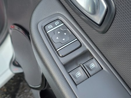 2017 Renault Clio 1.2 16V 75 DYNAMIQUE NAV €9,995 thumbnail