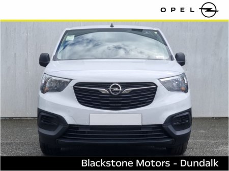 2024 Opel Combo L1H1 Cargo Komfort 2000 1.5D 100PS €26,495