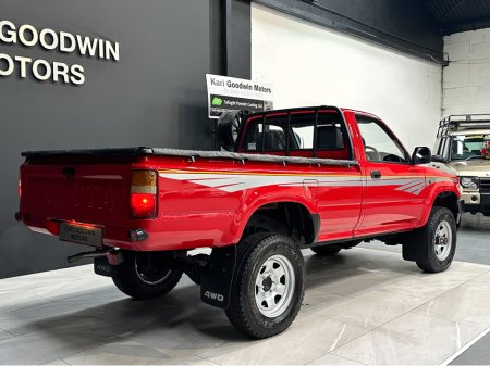 1996 Toyota Hilux 2.4D PICK UP MINT CONDITION €29,950 thumbnail