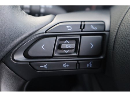 2024 Toyota Yaris LUNA 5dr Manual Great Spec! €19,995 thumbnail