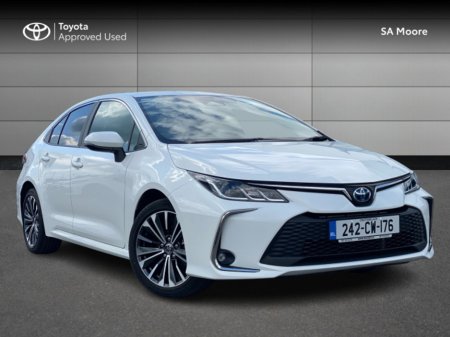 2024 Toyota Corolla LUNA SPORT SALOON