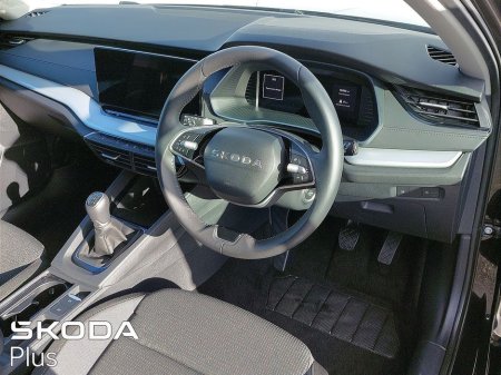 2025 Skoda Octavia SELECTION 2.0TDI 115HP €32,950 thumbnail