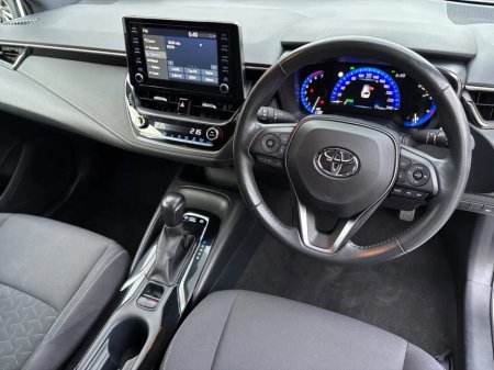 2022 Toyota Corolla 1.8 Hybrid Luna Saloon €20,750 thumbnail