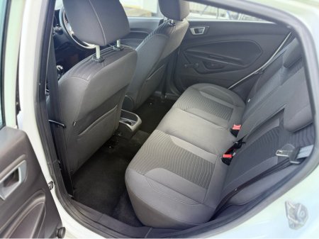 2013 Ford Fiesta ZETEC - 1.2 - LOW MILES - FULL SERVICE HISTORY €7,995 thumbnail