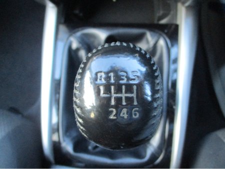 2019 Mitsubishi L200 2.4 DI-D TITANIUM 4WD CREWCAB €20,325 thumbnail