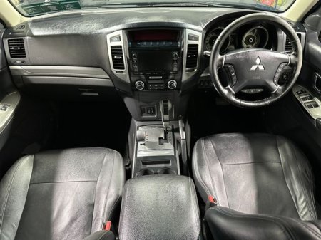 2017 Mitsubishi Pajero 3.2 DiD LWB 2 Seater N1 Commercial €27,500 thumbnail