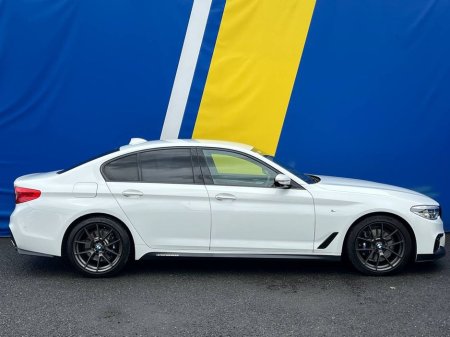 2017 BMW 5 Series 523d M-SPORT 2.0 AUTO // M PERFORMANCE KIT // HEADS-UP DISPLAY // 19