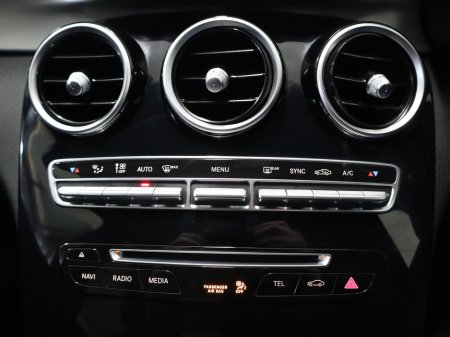 2015 Mercedes-Benz C Class *12* C SERIES BLUETEC SPORT 4DR AUTO €13,995 thumbnail