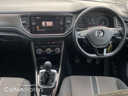 2019 Volkswagen T-Roc Design 1.6 TDi 115bhp €19,450 thumbnail