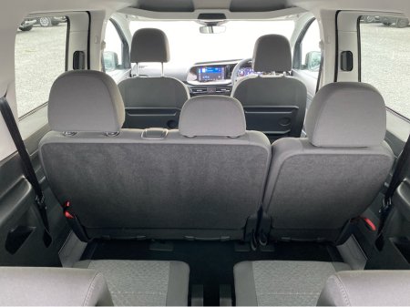 2026 Ford Tourneo Connect Tourneo Connect  LWB Titanium PHEV 150 BHP Automatic €54,500 thumbnail