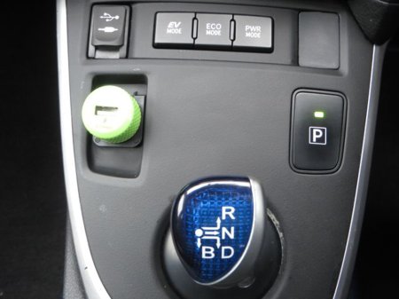 2015 Toyota Auris 1.8 HYBRID 5DR LUX €10,950 thumbnail