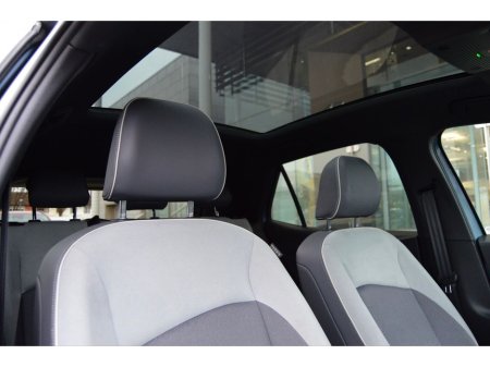 2021 Volkswagen ID.3 Family 145HP 58kWh €19,950 thumbnail