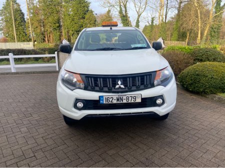 2016 Mitsubishi L200 DID 4LIFE 4DR 2.5 CR 4WORK €18,000