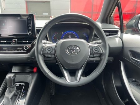 2022 Toyota Corolla COROLLA HYBRID L/SPORT HB €26,950 thumbnail