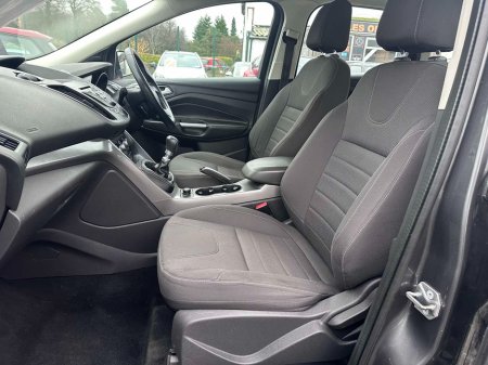 2015 Ford Kuga 4SEATS Commercial €5,950 thumbnail