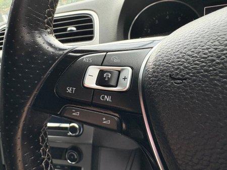 2016 Volkswagen Polo 1.2 TSI 5DR 90HP Crosspolo €12,900 thumbnail