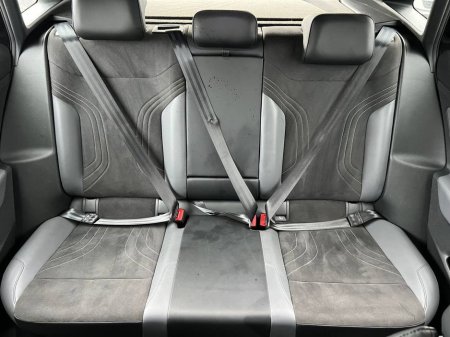 2023 Volkswagen ID.4 PURE LIFE 52KWH // HEATED SEATS // APPLE CARPLAY/ANDROID AUTO // DIGITAL CLUSTER €22,900 thumbnail