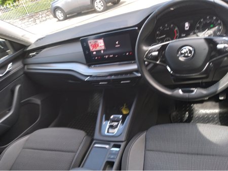 2023 Skoda Octavia 1.0 SE TSI AUTOMATIC €26,950 thumbnail