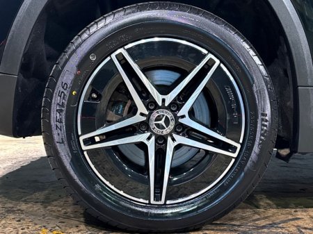 2022 Mercedes-Benz EQA EQA 250 AMG LINE - HEATED SEATS - REVERSE CAMERA - AMBIENT LIGHTING - ELECTRIC TAILGATE €28,950 thumbnail