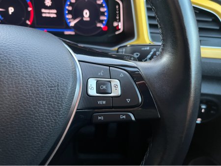 2020 Volkswagen T-Roc STYLE DESIGN AUTOMATIC 2.0 DIESEL //LOW MILES//REVERSE CAMERA//KEYLESS ENTRY//ADAPTIVE CRUISE CONTROL//BLIND SPOT WARNING// €23,950 thumbnail