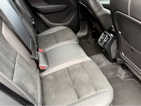 2020 Volvo XC40 D3 R-DESIGN AT 5DR AUTO €31,950 thumbnail