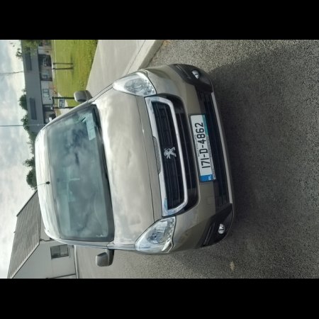 2017 Peugeot Partner TEPEE 1.6 HDI 100 4DR