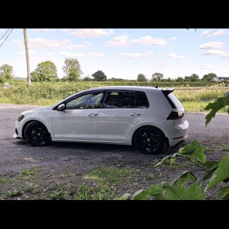 2017 Volkswagen Golf 1.0 TSI SE BLUEMOTION 110PS 5DR €19,500 thumbnail