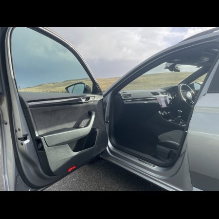 2019 Skoda Superb C SPORT 2.0 TDI 150HP DSG 4DR AUTO €33,950 thumbnail