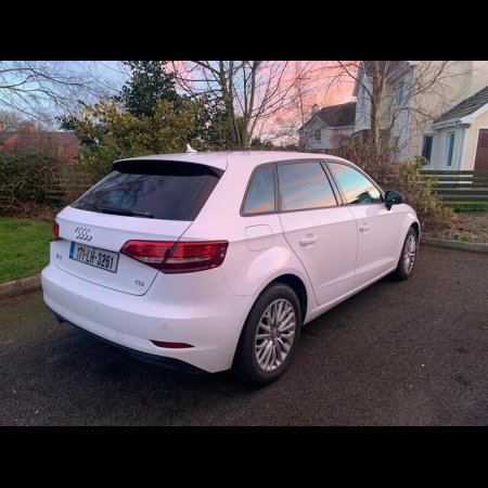2017 Audi A3 1.6 TDI SE TECHNIK 110PS 5DR