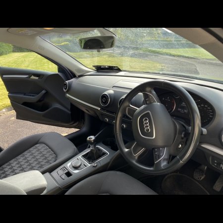 2015 Audi A3 1.6 TDI SE TECHNIK 110PS 5DR €13,000 thumbnail