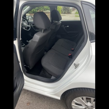 2015 Volkswagen Polo 1.4 SE 75 PS 5DR €10,600 thumbnail