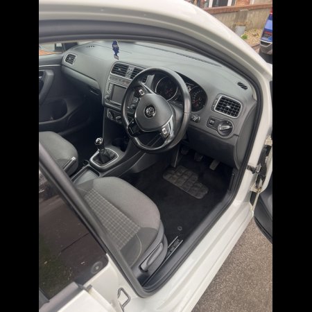 2015 Volkswagen Polo 1.4 SE 75 PS 5DR €10,600 thumbnail