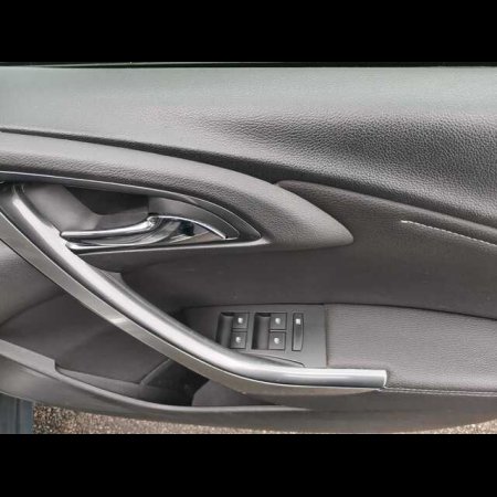 2013 Vauxhall Astra 1.7 CDTI ECOFLEX SE S/S 130PS 5DR €5,500 thumbnail