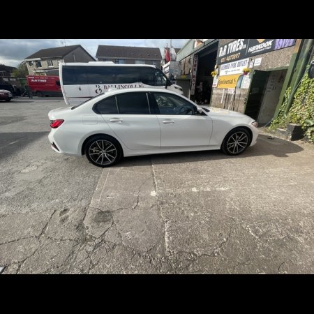 2021 BMW 318 D 4DR AUTO SPORT 3SSG €39,950 thumbnail