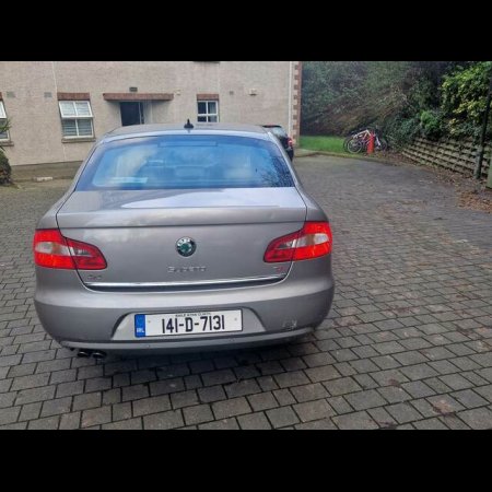 2014 Skoda Superb ELEGANCE 2.0 TDI 170HP 4X4 4DR €7,300 thumbnail