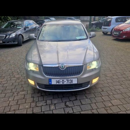 2014 Skoda Superb ELEGANCE 2.0 TDI 170HP 4X4 4DR €7,300 thumbnail