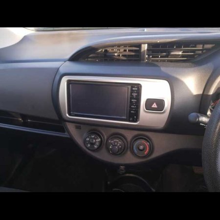 2014 Toyota Vitz DBA-NSP130 CVT 5DR AUTO €8,600 thumbnail