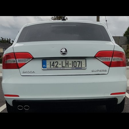 2014 Skoda Superb 1.6 TDI S GREENLINE III 105PS 5DR €9,500 thumbnail