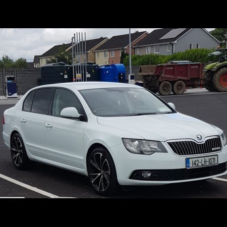 2014 Skoda Superb 1.6 TDI S GREENLINE III 105PS 5DR €9,500 thumbnail