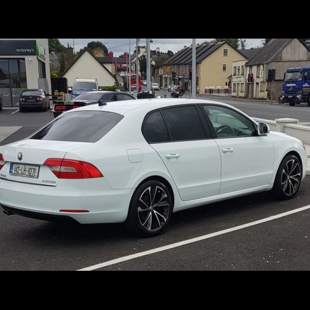 2014 Skoda Superb 1.6 TDI S GREENLINE III 105PS 5DR €9,500 thumbnail