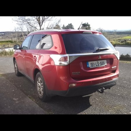 2015 Mitsubishi Outlander 2.2 DID 2WD 5-STR 6M 6MT 5STR 4DR